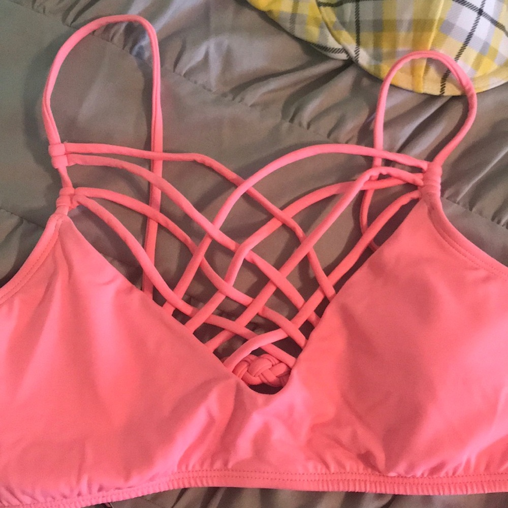 Bathing suit top size medium